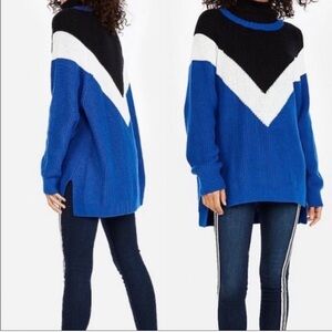 Express Black, Blue, & White Crewneck Chevron Shaker Knit Oversized Sweater, Sm